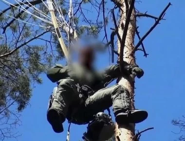 Καρέ-καρέ η διάσωση του πιλότου της μοιραίας σύγκρουσης των Eurofighter (βίντεο)